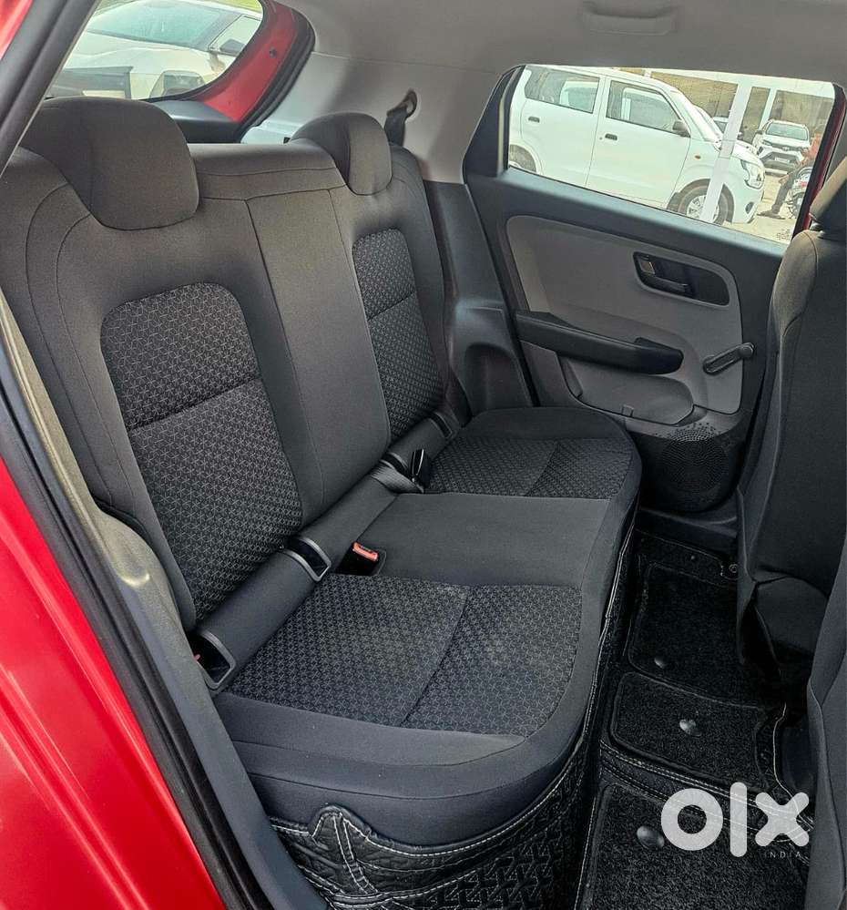 Tata Altroz 1.2 Xe Rhytm Petrol, 2021, Petrol