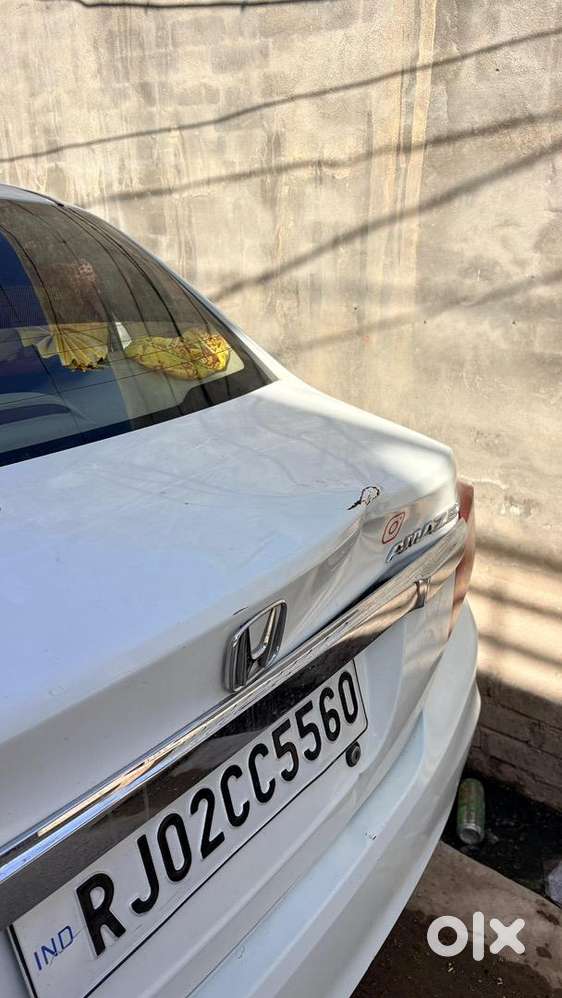 Honda Amaze 2nd Gen 2015 Diesel 93000 Km Driven