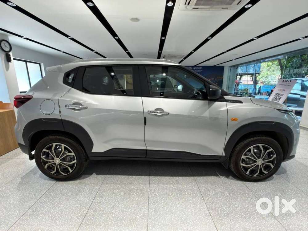 Nissan Magnite Kuro Edition Petrol Amt, 2025, Petrol