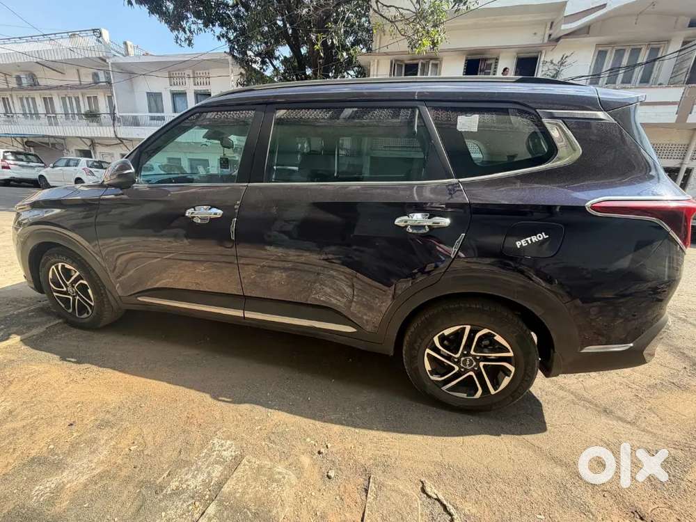 Kia Carens 2022 Petrol Well Maintained