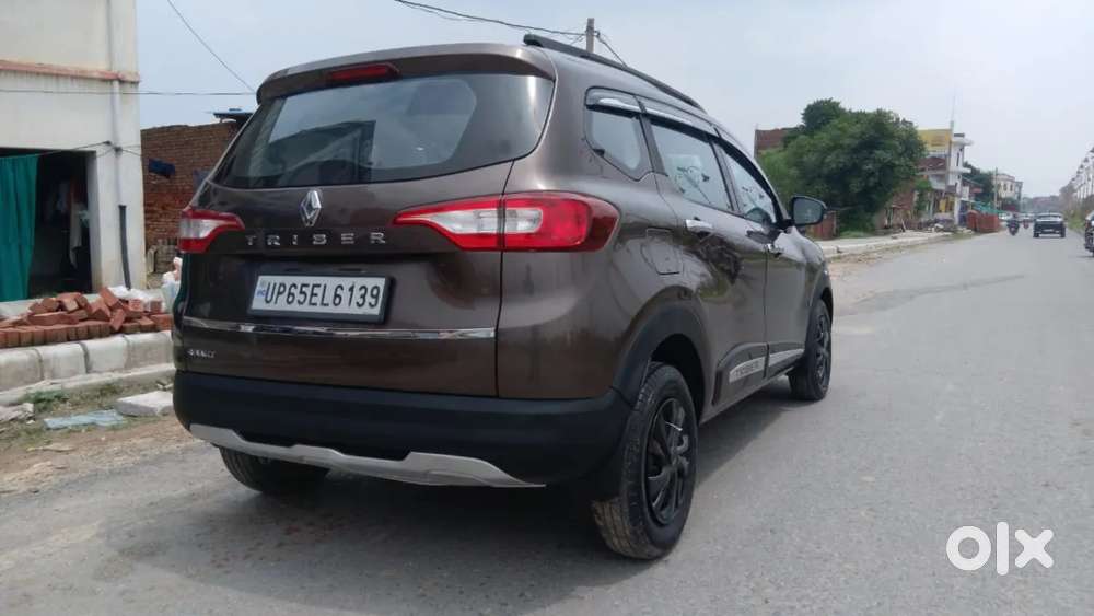 Renault Triber Rxz, 2022, Petrol