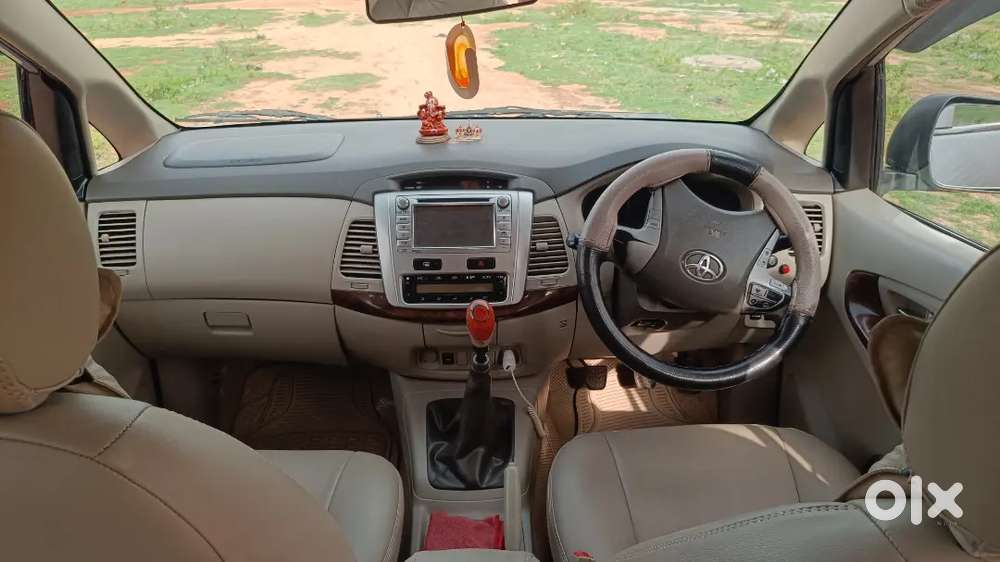 Toyota Innova 2.5 Vx 2012 Model Second Owner