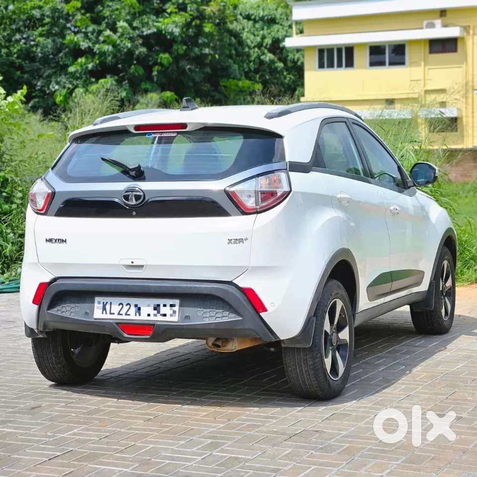 Tata Nexon 1.2 Revotron Xza Plus, 2019, Petrol