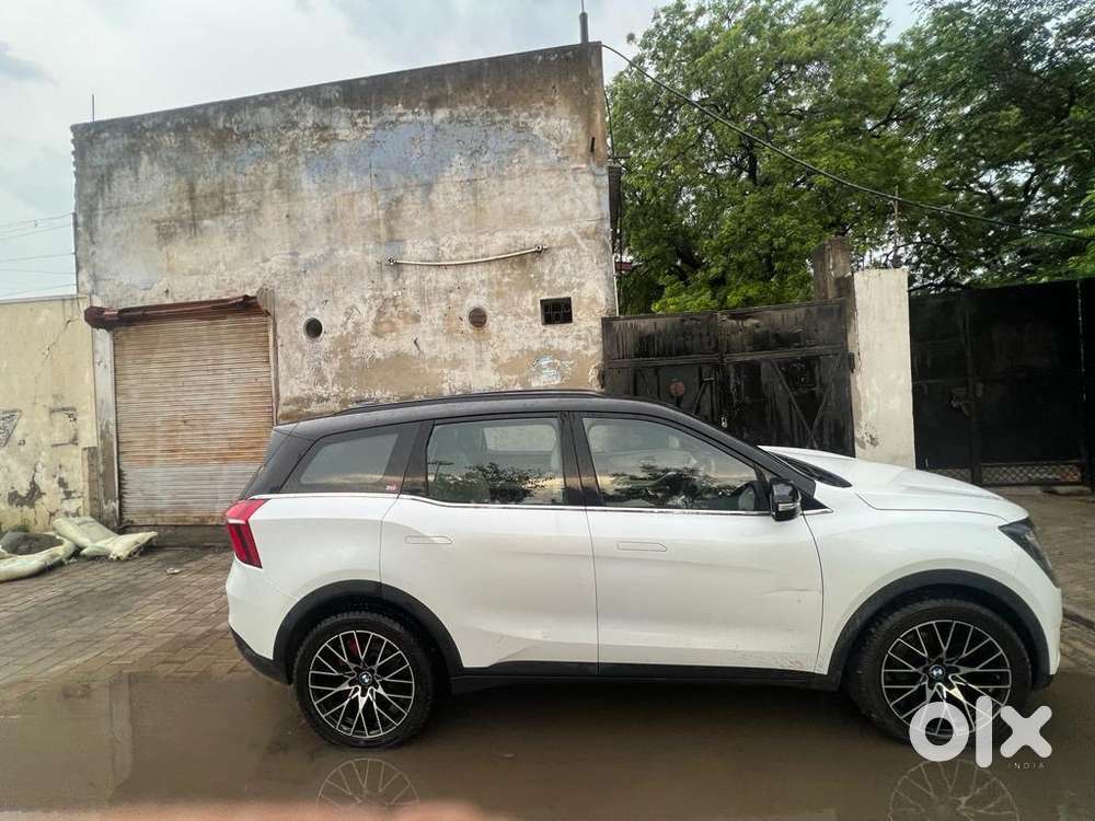 Mahindra Xuv700 Petrol 45000 Km Driven