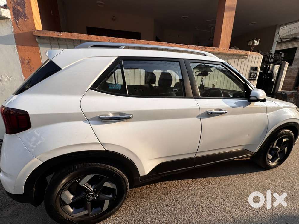 Hyundai Venue Diesel Manual 2021