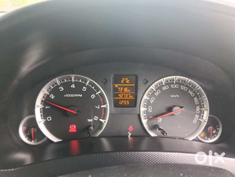 Maruti Suzuki Swift Dzire Zxi + Mt, 2015, Petrol