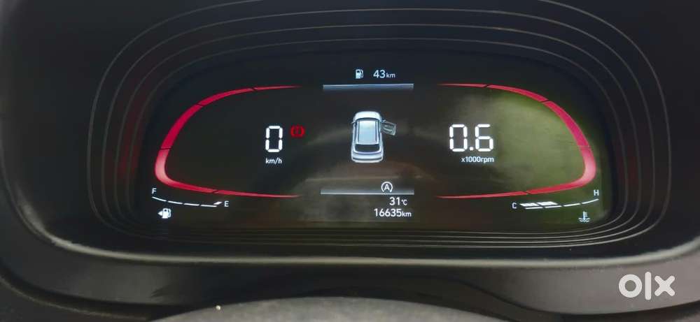 Hyundai Venue 1.2 S (o), 2024, Petrol