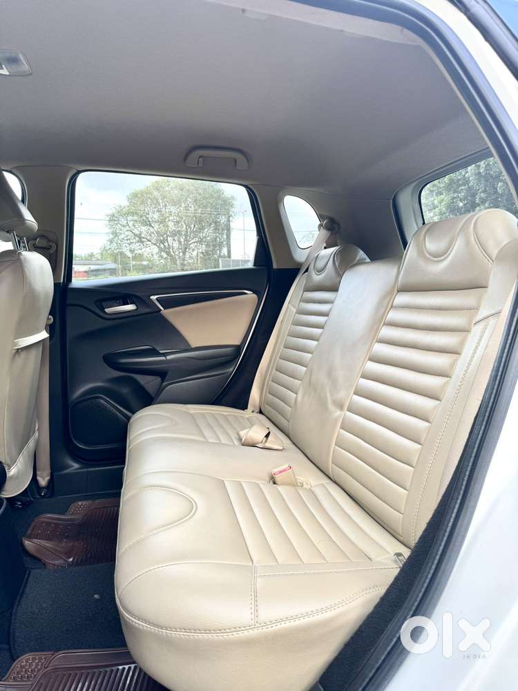 Honda Jazz V Automatic, 2016, Petrol