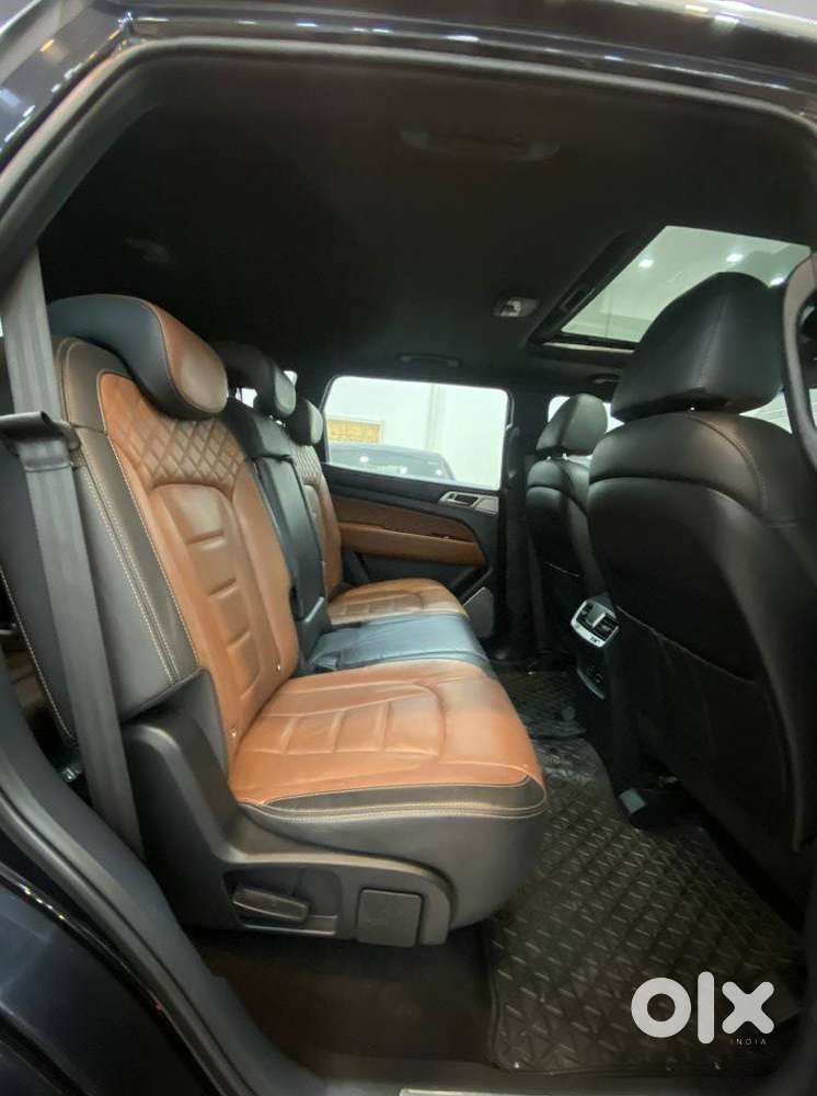 Mahindra Alturas G4 4wd At, 2019, Diesel