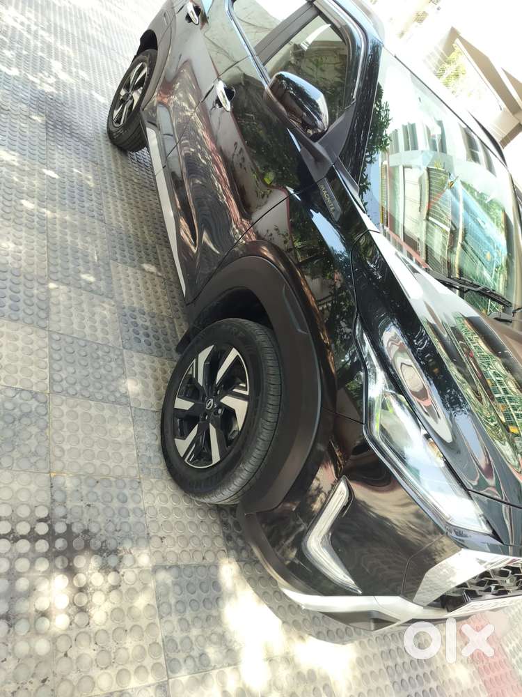 Nissan Magnite 1.0 Xv Premium Turbo Cvt, 2025, Petrol