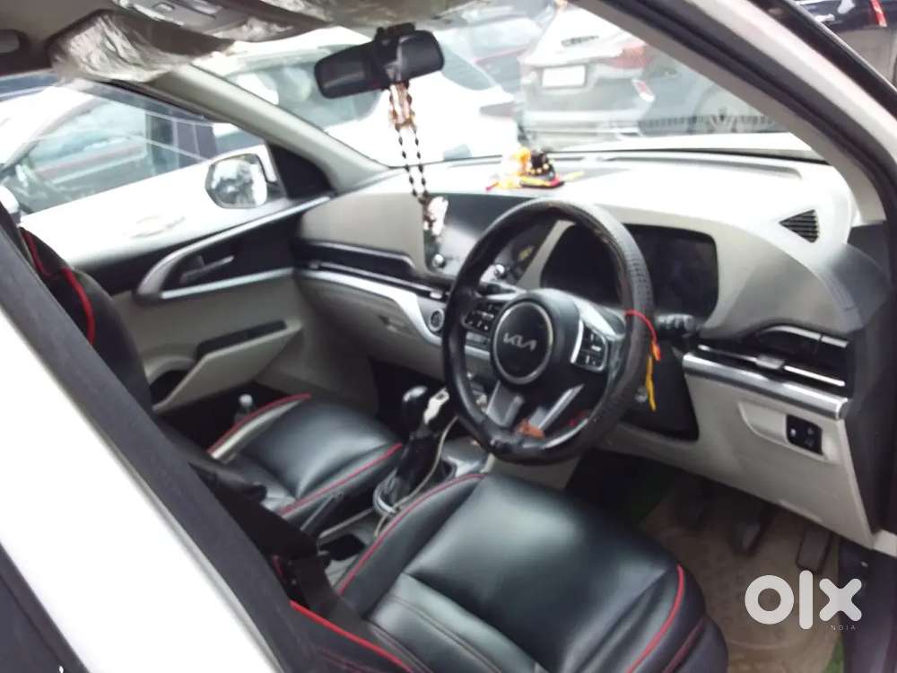 Kia Carens 2022 Petrol Well Maintained