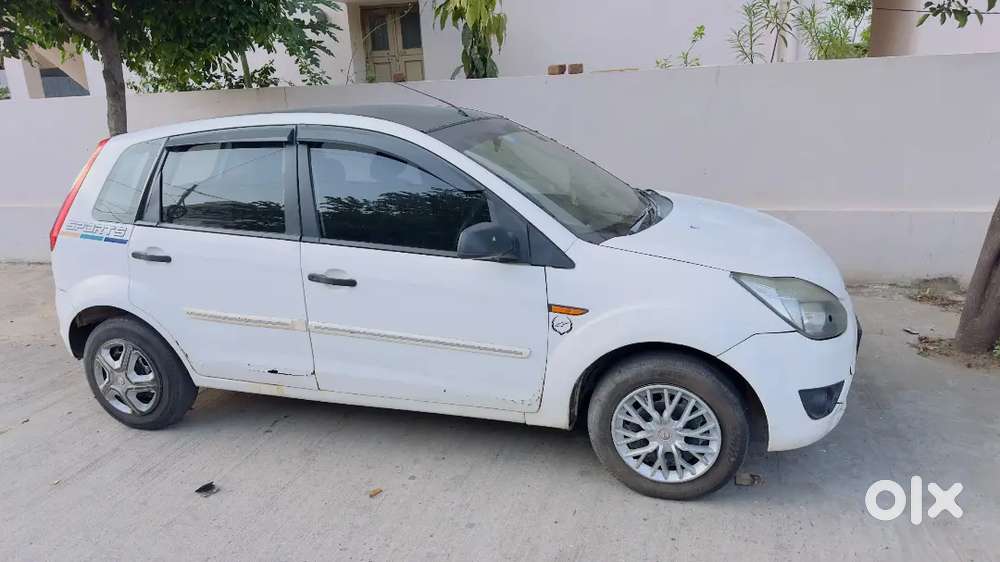 Ford Figo Petrol Lxi 2011