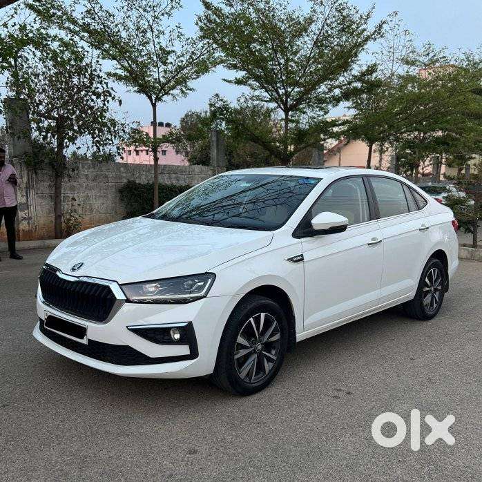 Skoda Slavia 1.0 Tsi Style At, 2024, Petrol