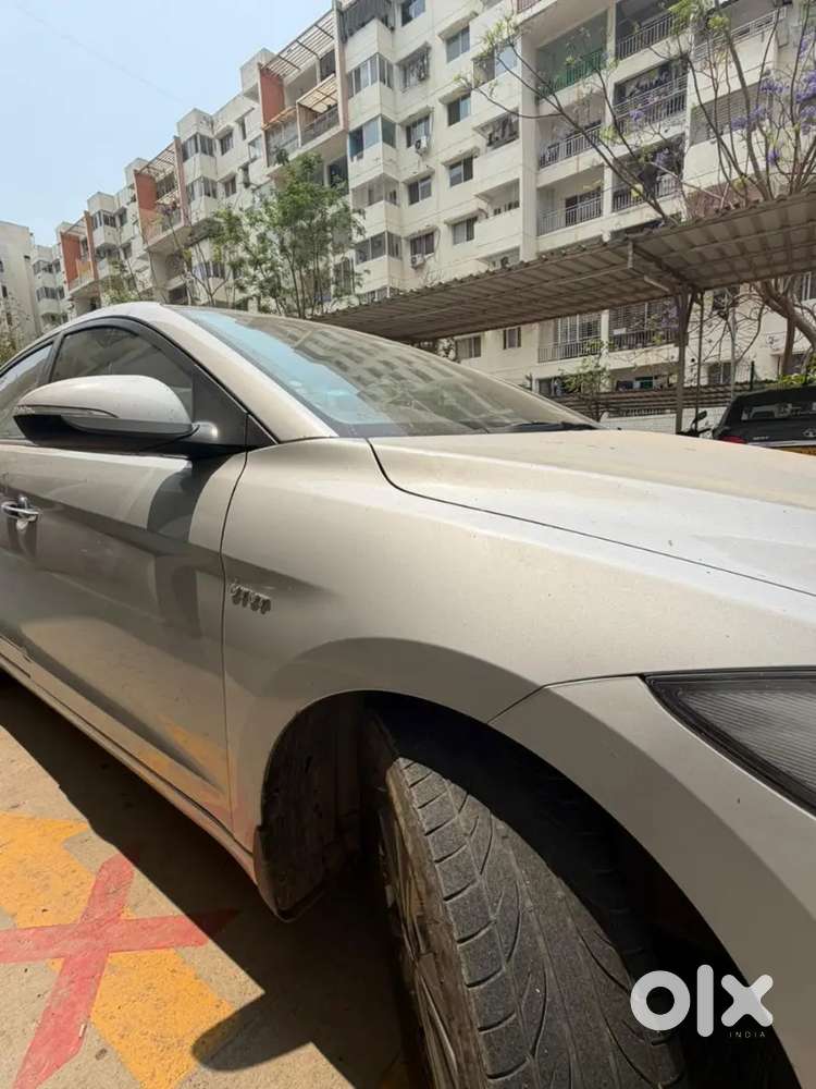 Hyundai New Elantra 2017 Petrol Well Maintained