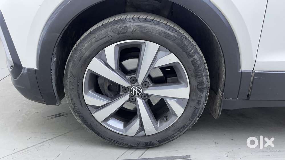 Volkswagen Taigun Topline 1.0 Tsi Mt (electric Seats), 2022, Petrol