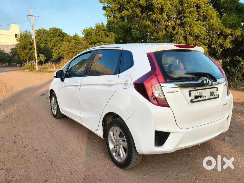 Honda Jazz 2015 Diesel 130000 Km Driven
