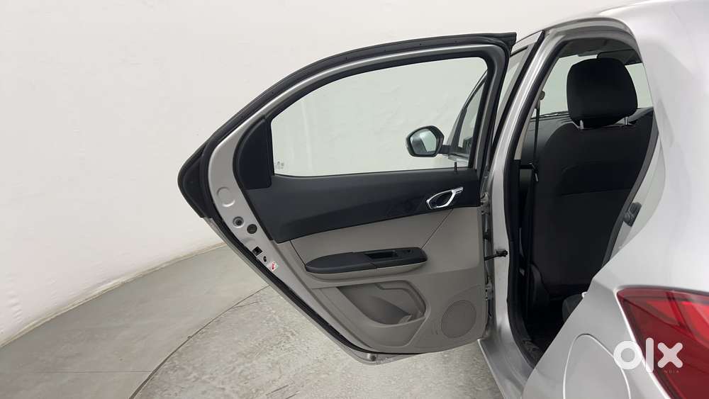 Tata Tiago Xz, 2018, Petrol