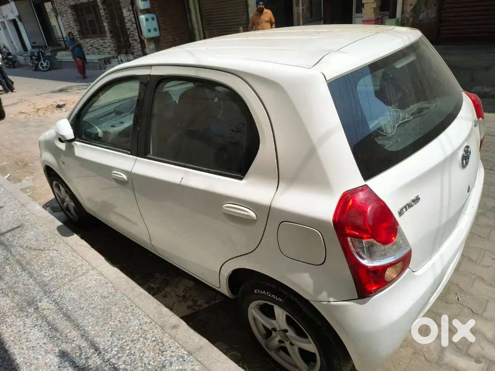 Toyota Etios Liva 2013