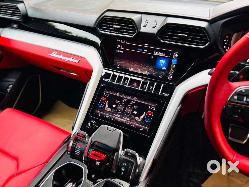 Lamborghini Urus V8, 2021, Petrol