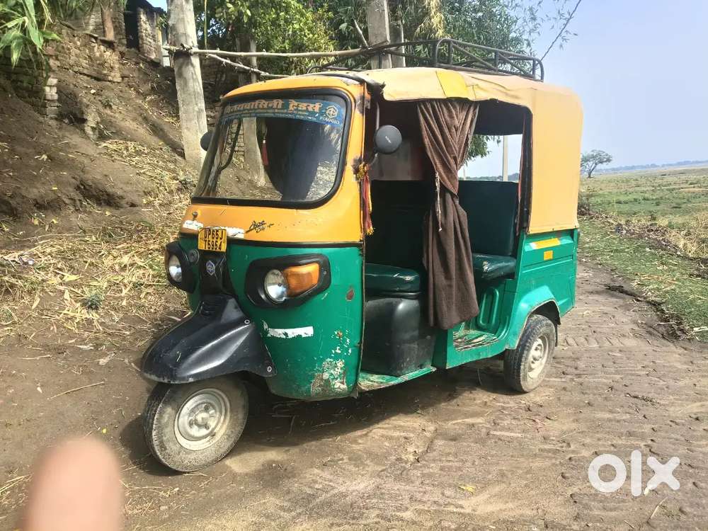 Cng Auto Bechna Hai