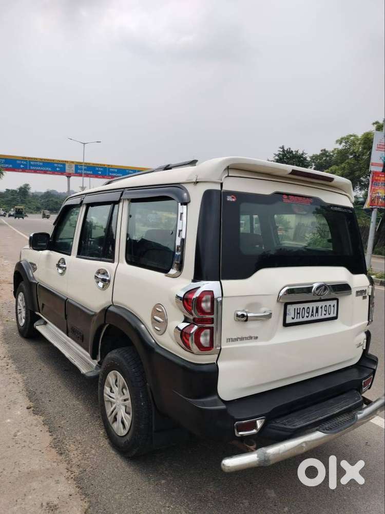 Mahindra Scorpio S3 9 Seater – Good Condition