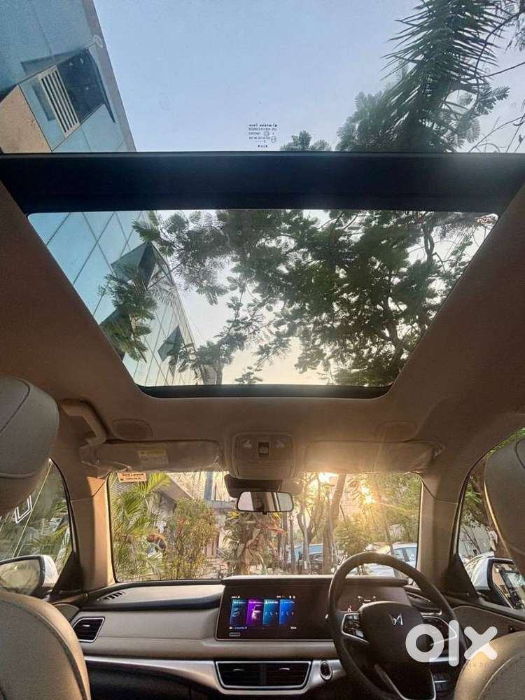 Mahindra Xuv700 2.2 Ax 7 Diesel At Str Awd, 2023, Diesel
