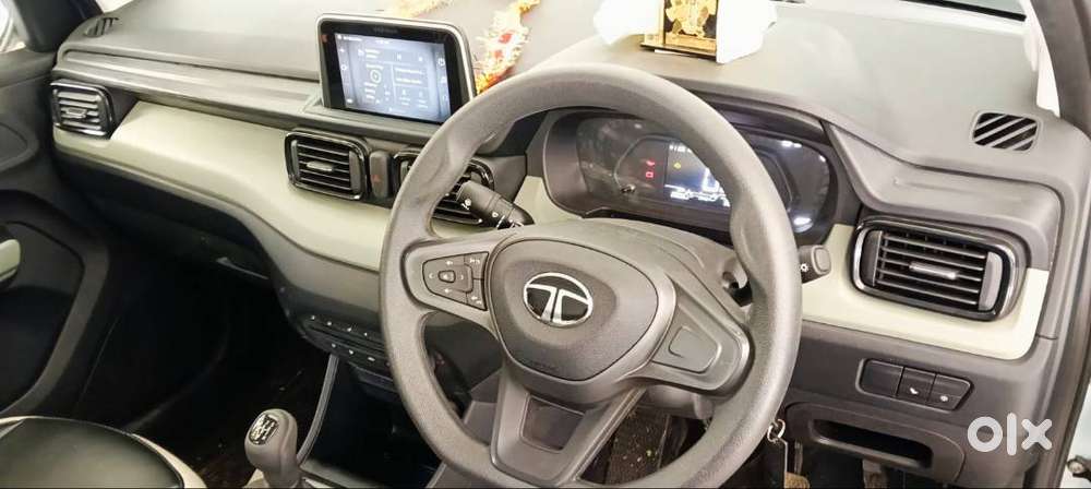 Tata Punch 2024 Petrol 3300 Km Driven