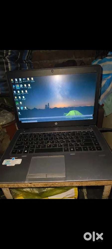 hp laptop 8/ 256 old model  All ok bas. Display pe line hai aur battel