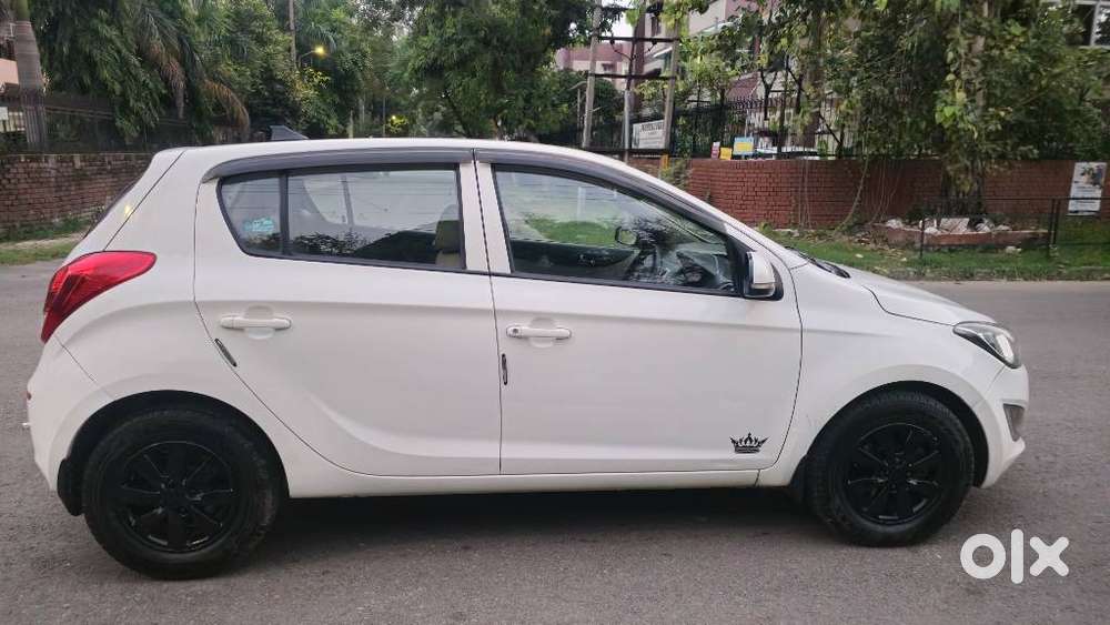 Hyundai I20 Sportz 1.4 Crdi 6 Speed Bs-iv, 2012, Diesel
