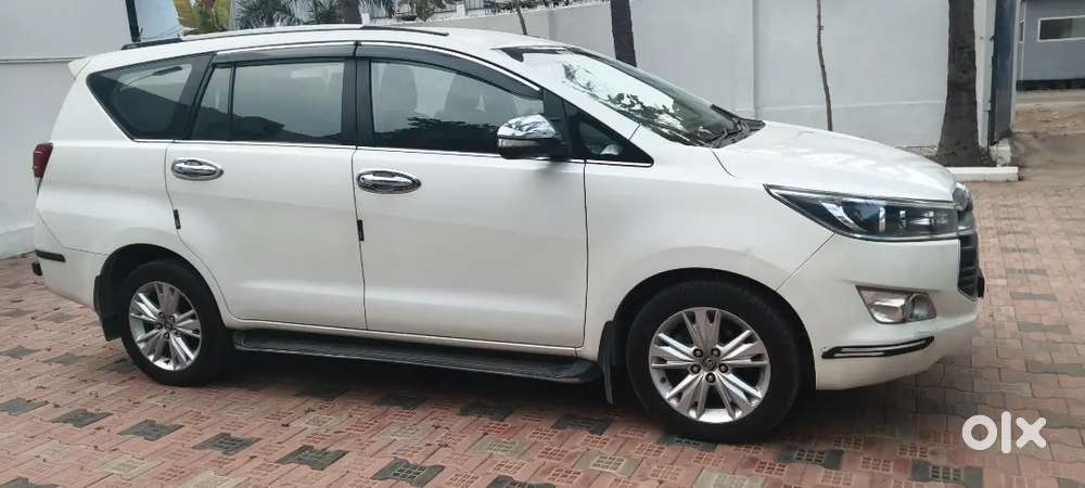 Innova Crysta 2.4 Z