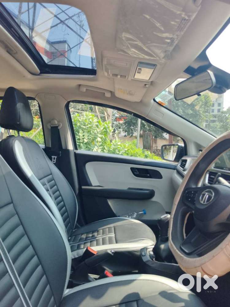 Tata Altroz 1.2 Xm, 2023, Petrol