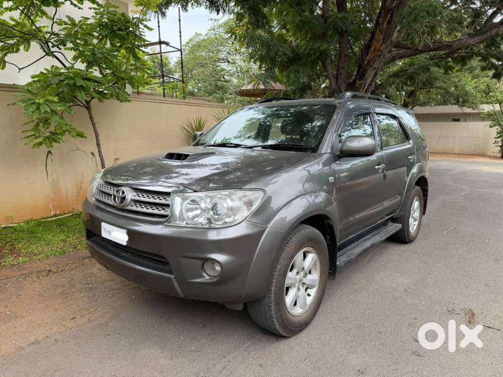 Toyota Fortuner 3.0 4x4 Manual, 2011, Diesel