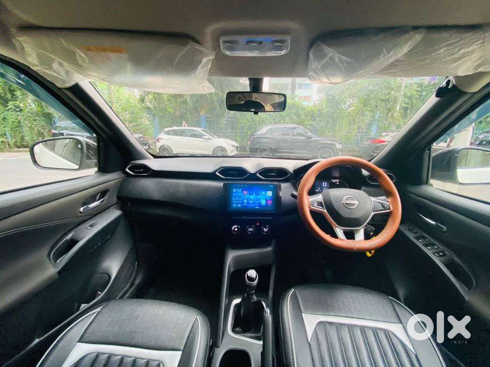Nissan Magnite N-connecta Mt, 2025, Petrol