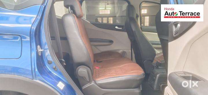 Renault Triber 1.0 Rxz Amt Dual Tone, 2023, Petrol