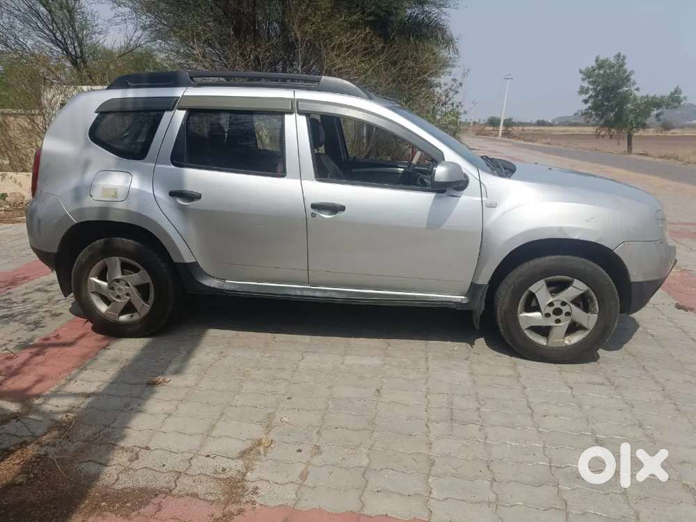 Good Condition Duster Car