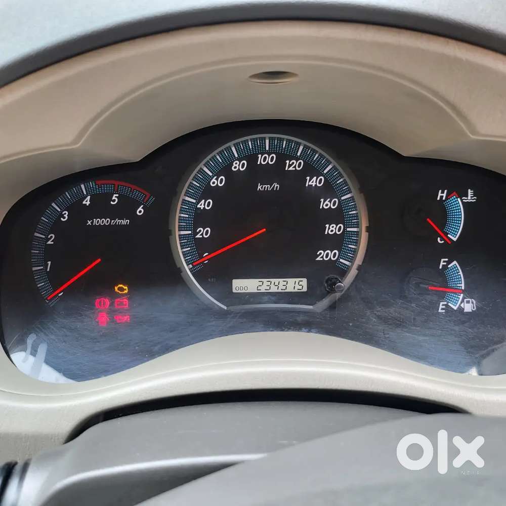 Toyota Innova 2.0 Vx 2013