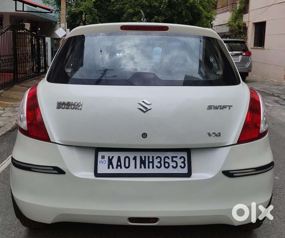 Maruti Suzuki Swift Vxi + Manual, 2015, Petrol