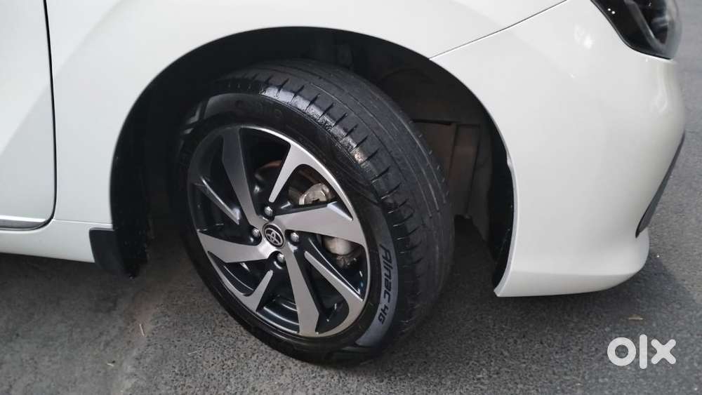Toyota Glanza, 2023, Petrol