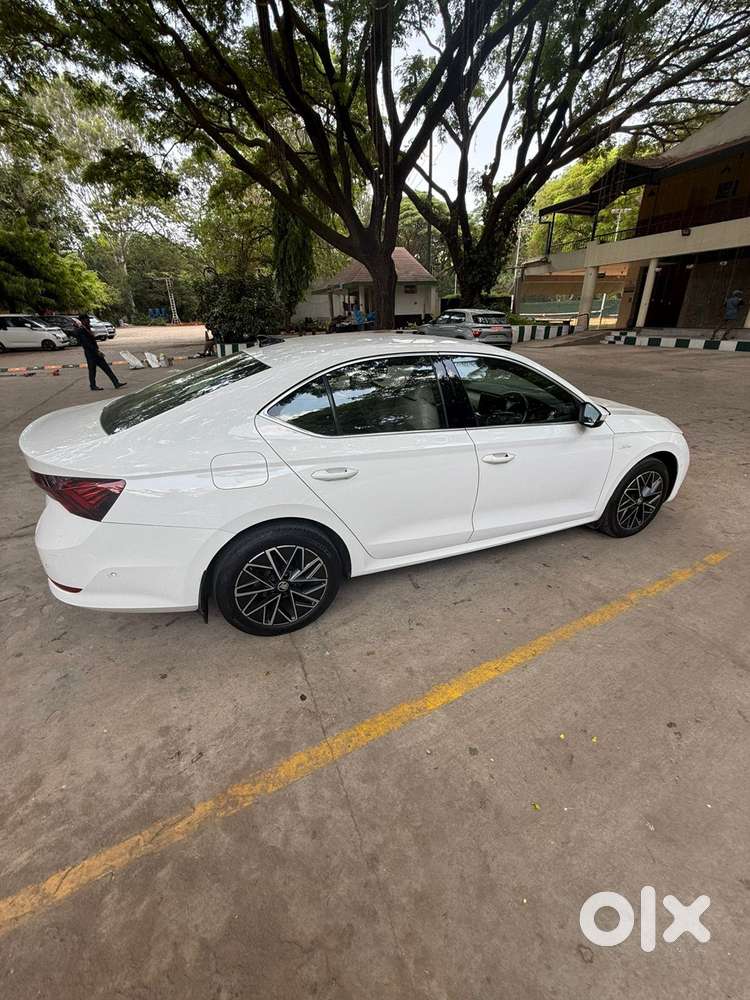 Skoda Octavia 2.0 L K Tsi At, 2023, Petrol
