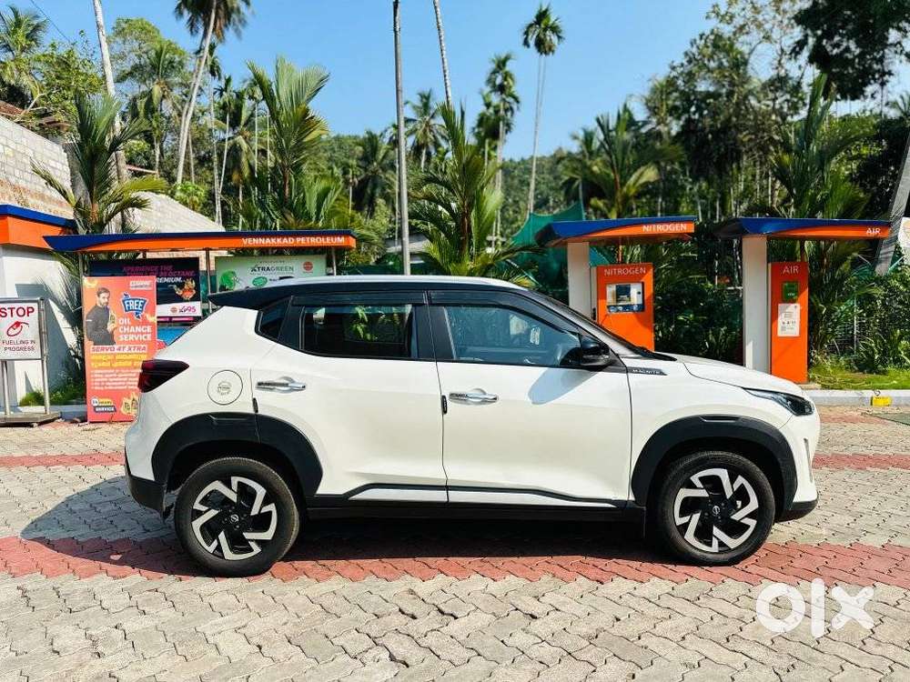 Nissan Magnite 1.0 Xv Premium Turbo Cvt, 2022, Petrol