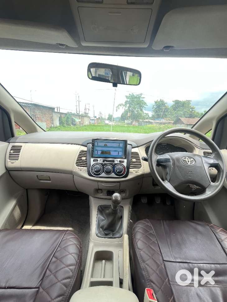 Toyota Innova 2.5 G (diesel) 8 Seater, 2012, Diesel