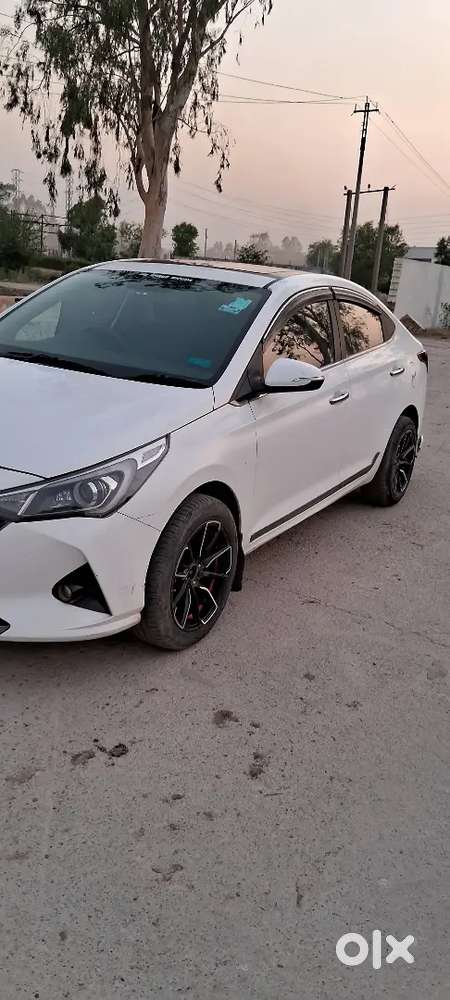 Hyundai Verna 2022 Diesel 70000 Km Driven