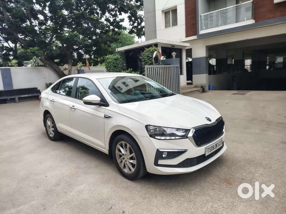Skoda Slavia Ambition 1.0l Tsi At, 2022, Petrol