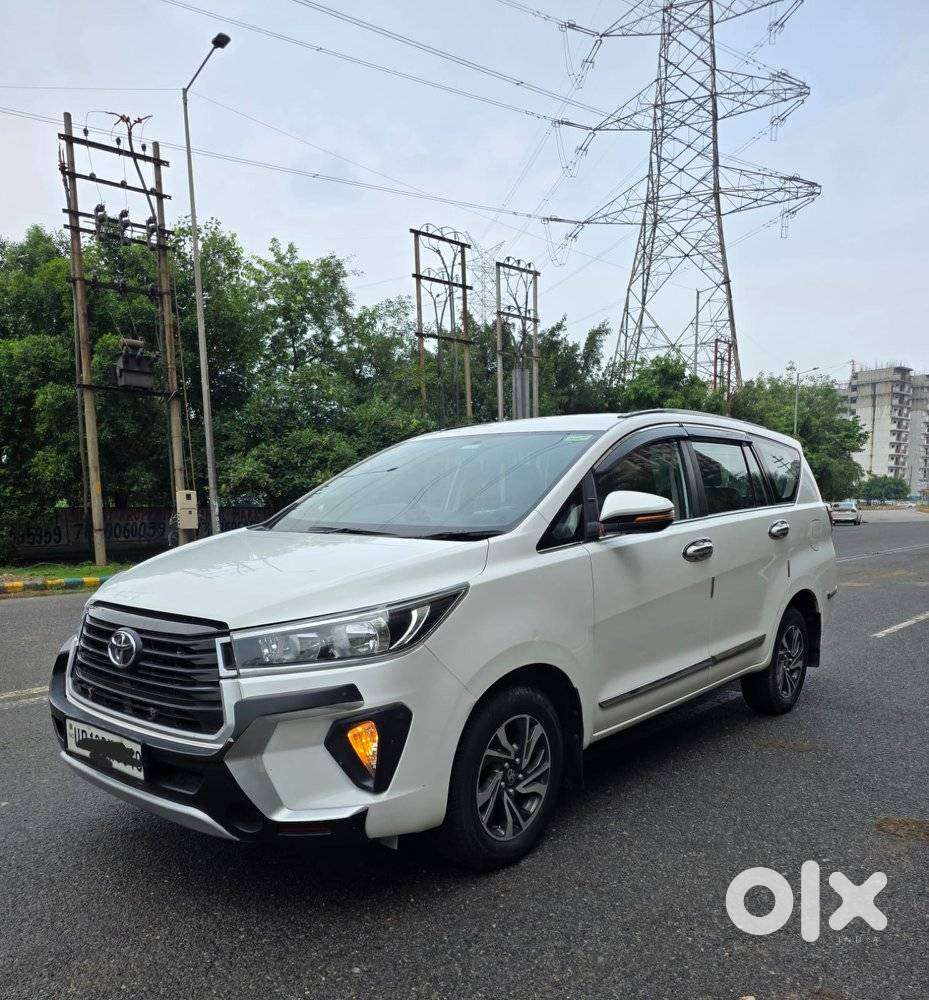 Toyota Innova Crysta 2.4 G Mt 7 Str, 2022, Diesel