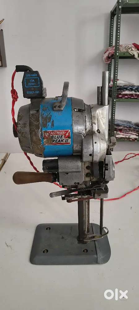EASTMAN Straight Knife Cloth Cutting Machine