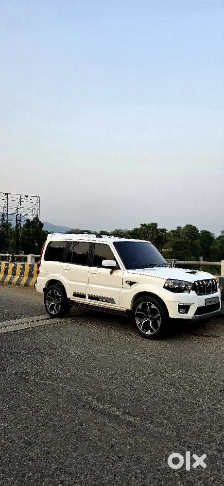 Mahindra Classic 2026 Petrol Manual