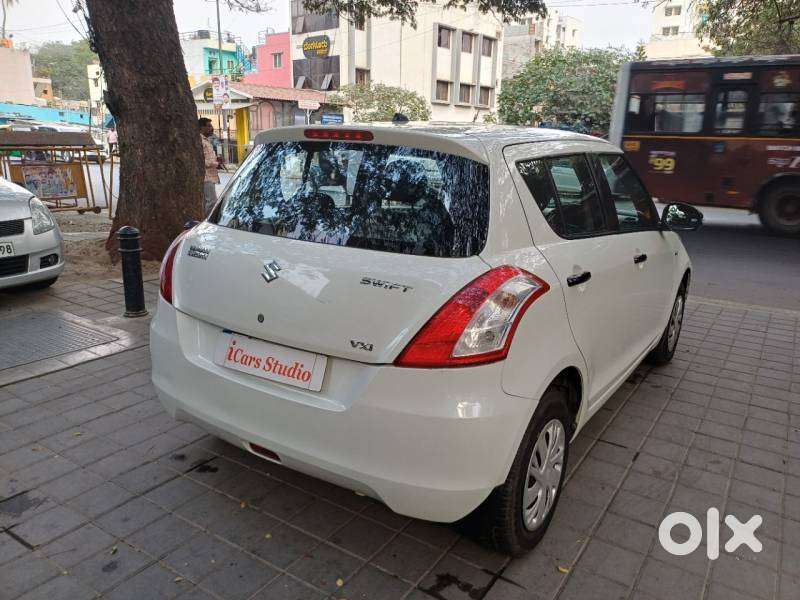 Maruti Suzuki Swift Vxi, 2015, Petrol