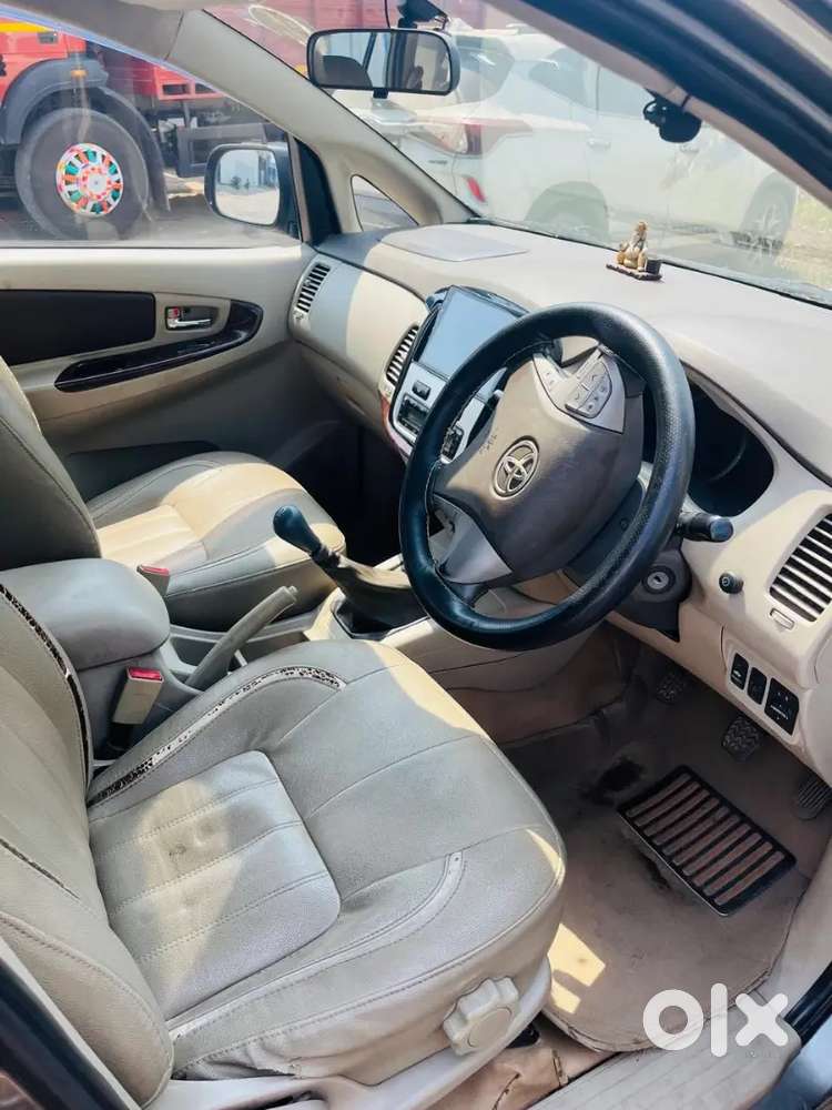 Toyota Innova Diesel 2012