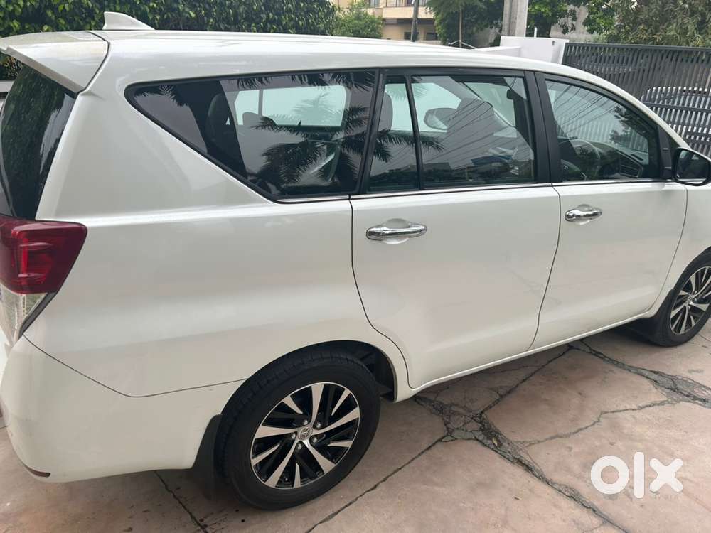 Toyota Innova Crysta Diesel 2022
