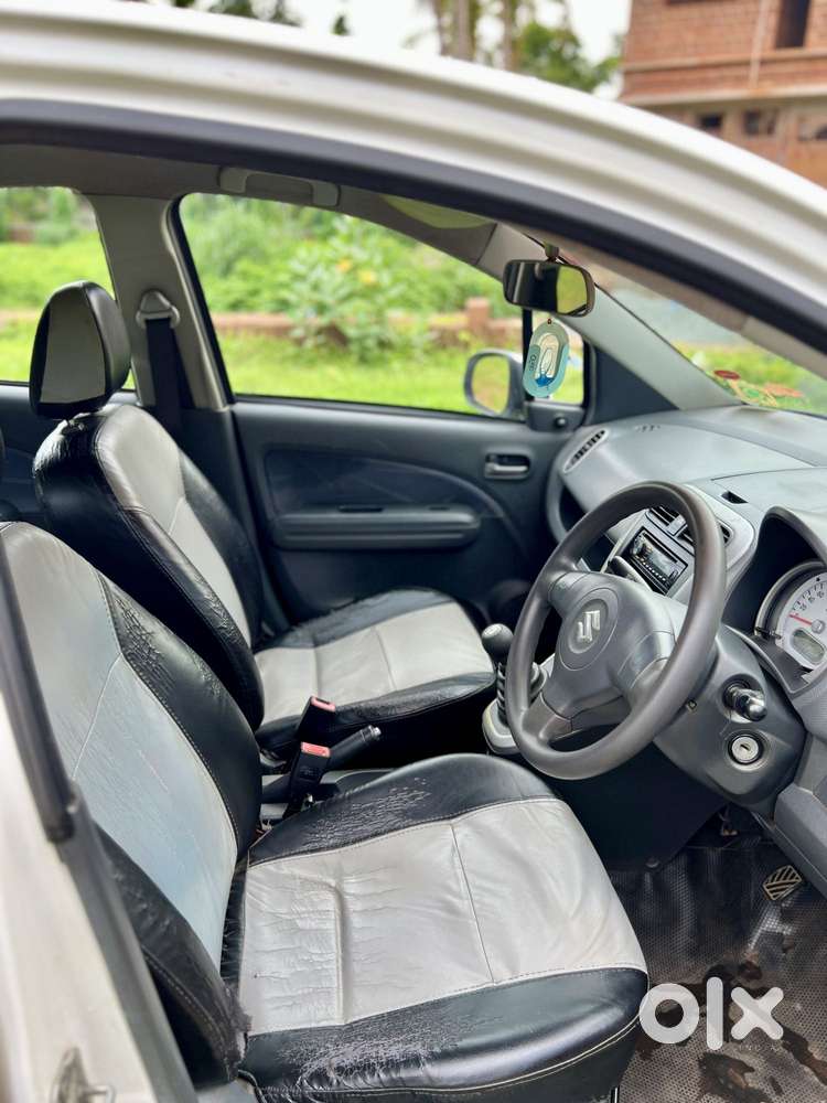 Maruti Suzuki Ritz Vxi, 2010, Petrol
